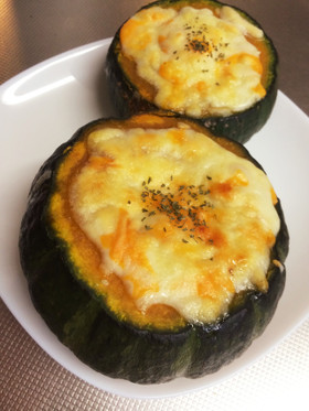 丸ごとかぼちゃのチーズ焼き